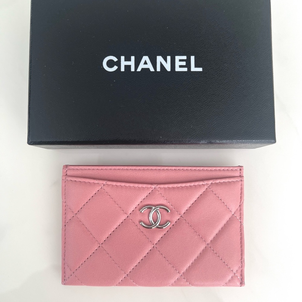 Chanel Classic Card Holder Quilted in Pink/Like New - Picture 3 of 9